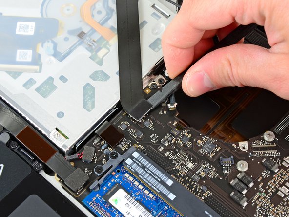 MacBook Pro 15" Unibody Early 2011 MagSafe DC-In Board Replacement: step 11, image 1 of 1