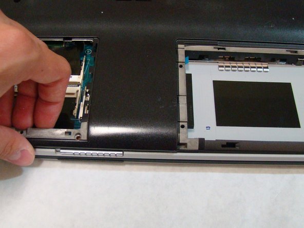 Sony Vaio PCG-7A2L Back Cover Replacement: step 10, image 1 of 2