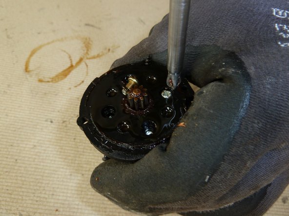 Power Screwdriver (with exchangeable battery pack): step 4, image 3 of 3