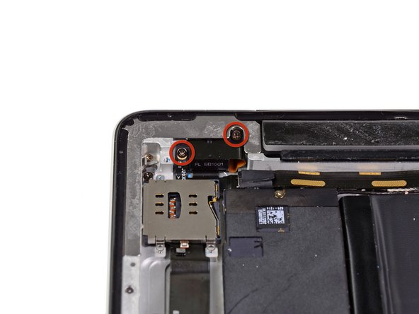 iPad 2 GSM Bluetooth/Wi-Fi Antenna Replacement: step 44, image 1 of 1