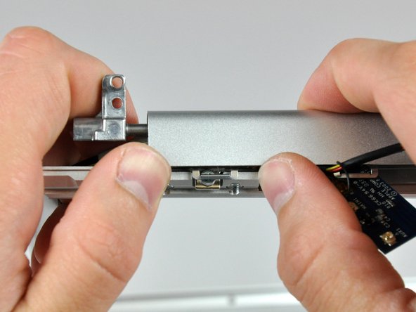 PowerBook G4 Aluminum 15" 1-1.5 GHz Front Display Bezel Replacement: step 44, image 3 of 3