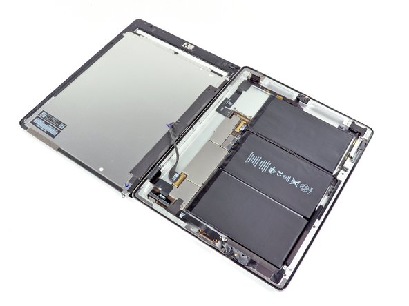 iPad 2 Wi-Fi EMC 2415 Logic Board Replacement: step 28, image 2 of 2