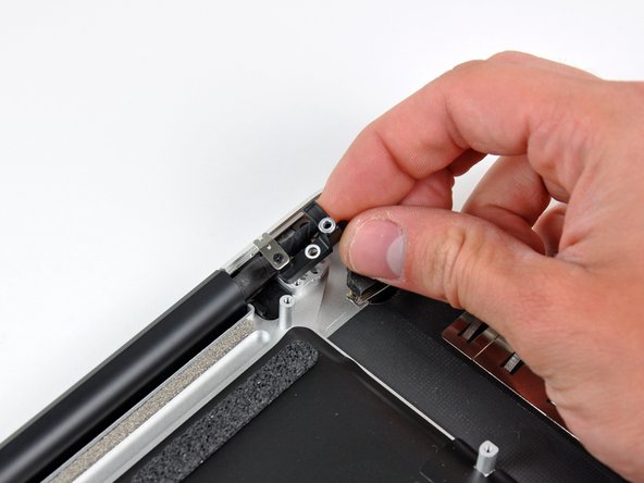 MacBook Pro 15" Unibody Mid 2010 Upper Case Replacement: step 38, image 2 of 2