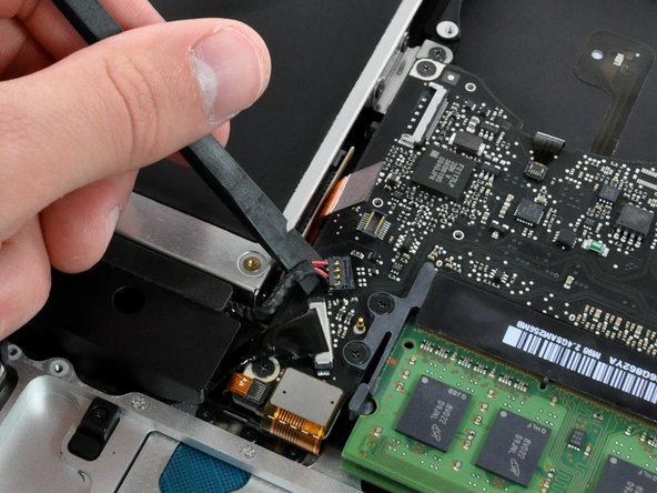 MacBook Pro 15" Unibody Late 2008 and Early 2009 Logic Board Replacement: step 13, image 1 of 1