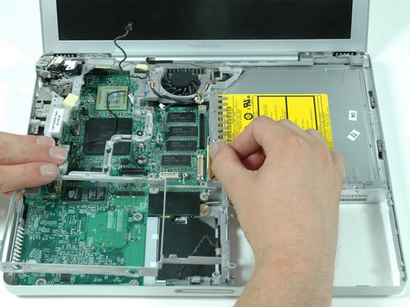 PowerBook G4 Aluminum 12" 1-1.5 GHz Right Clutch Hinge Replacement: step 46, image 1 of 1