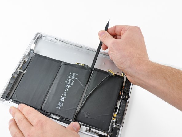 iPad 2 CDMA Speaker Assembly Replacement: step 47, image 1 of 1