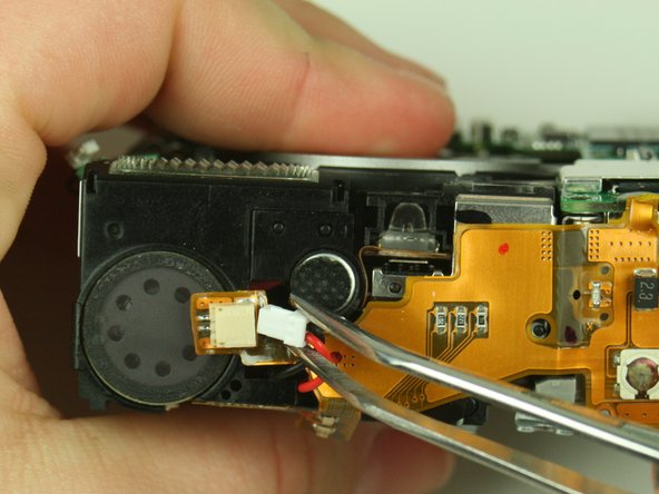 Canon PowerShot S400 Battery Replacement: step 17, image 1 of 1