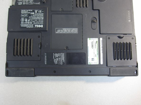 Dell Inspiron 9100 Fan 3 Replacement, Dell Inspiron 9100 Fan 3 Replacement: step 1, image 3 of 3