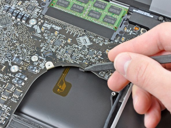 MacBook Pro 17" Unibody Logic Board Replacement: step 9, image 2 of 2
