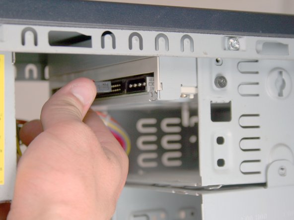 Removing the HP Compaq dx2000MT Optical (CD) Drive: step 5, image 2 of 3