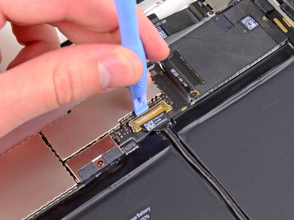 iPad 2 GSM Speaker Assembly Replacement: step 42, image 1 of 3