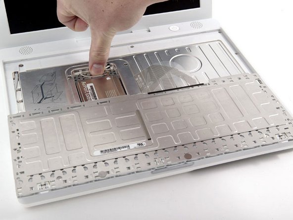 iBook G4 12" 800 MHz-1.2 GHz Modem Replacement: step 4, image 1 of 1