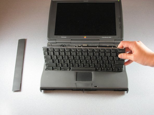 Macintosh PowerBook 1400 Series RAM Replacement: step 12, image 1 of 1