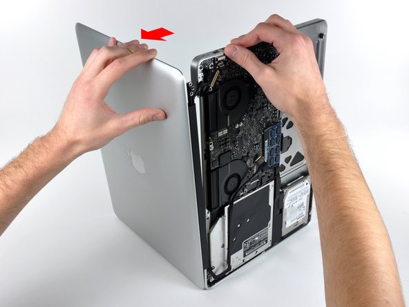 MacBook Pro 15" Unibody Mid 2009 LCD Replacement: step 19, image 2 of 3