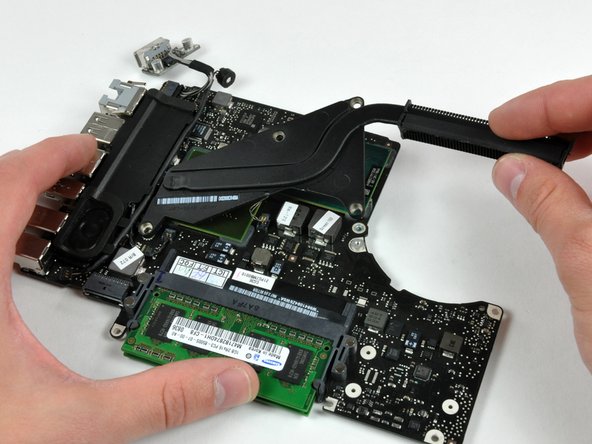 MacBook Unibody Model A1278 Heat Sink Replacement: step 30, image 1 of 1