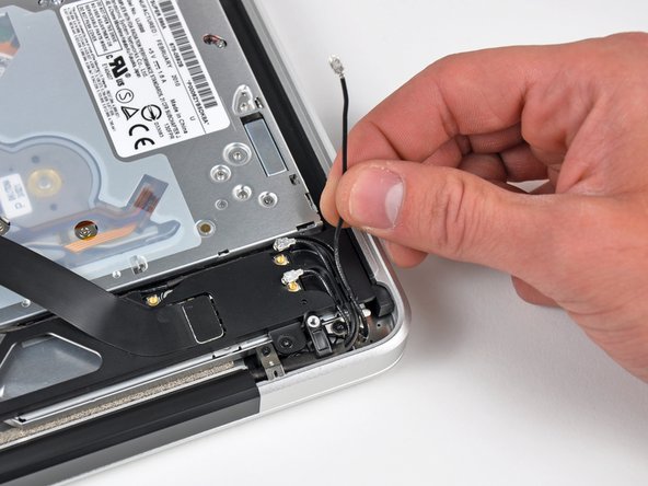 MacBook Pro 15" Unibody Mid 2010 Display Replacement: step 10, image 1 of 2