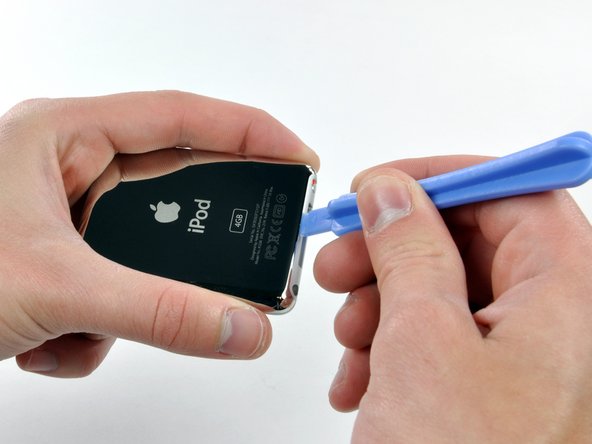 iPod Nano 3rd Generation Logic Board Replacement: step 3, image 1 of 2