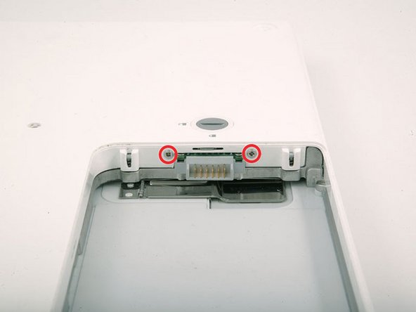 iBook G4 14" 1.42 GHz Inverter/AirPort Cables Replacement: step 14, image 1 of 1