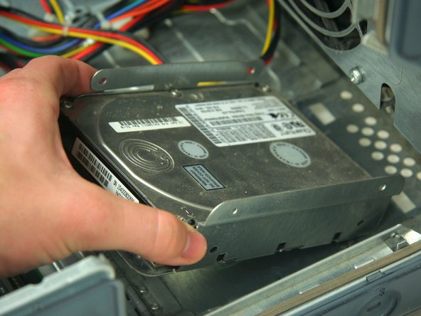 Power Mac G4 M5183 Hard Drive Replacement: step 4, image 1 of 1