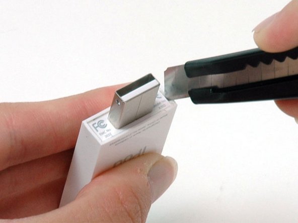 iPod Shuffle 1st Generation Framework Replacement: step 5, image 1 of 1