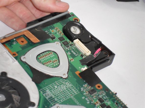 Toshiba Satellite M45 Speakers Replacement: step 11, image 1 of 2