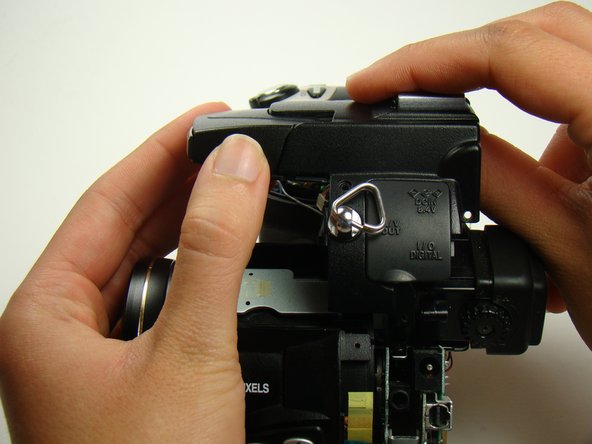 Nikon Coolpix E5700 Viewfinder Replacement: step 18, image 1 of 2