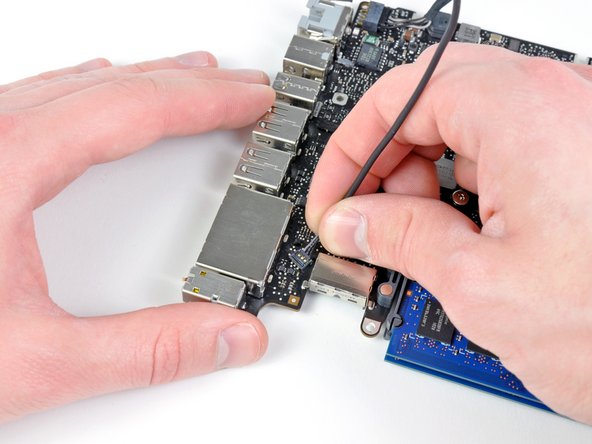 MacBook Pro 13" Unibody Early 2011 Logic Board Replacement: step 25, image 1 of 1