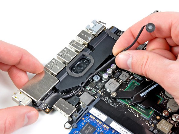 MacBook Pro 13" Unibody Early 2011 Logic Board Replacement: step 20, image 1 of 1