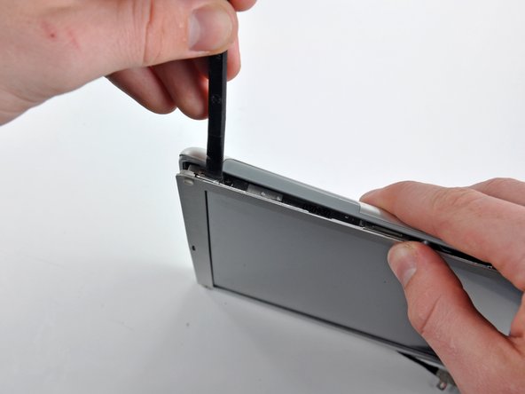 PowerBook G4 Aluminum 12" 867 MHz Front Display Bezel Replacement: step 68, image 2 of 2