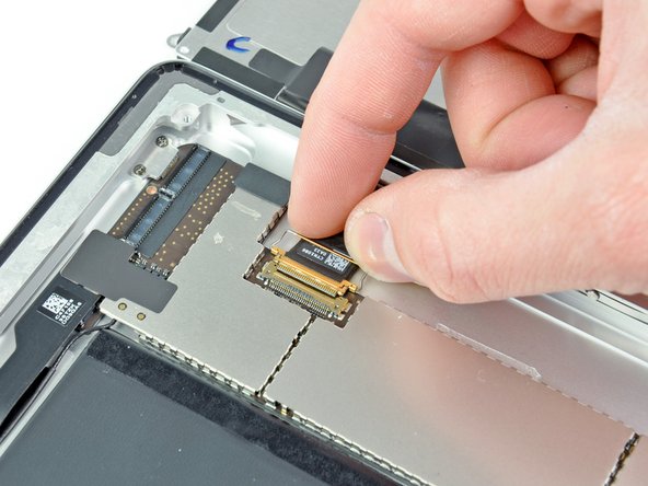 iPad 2 CDMA Speaker Assembly Replacement: step 34, image 3 of 3