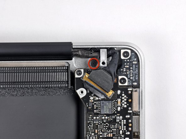 MacBook Pro 15" Unibody Mid 2009 Upper Case Replacement: step 20, image 1 of 2