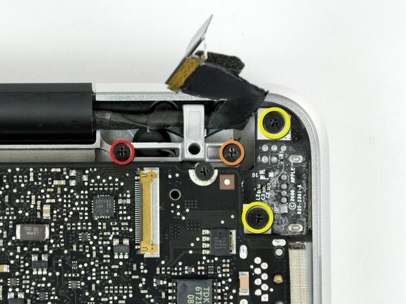 MacBook Unibody Model A1278 Heat Sink Replacement: step 23, image 1 of 2