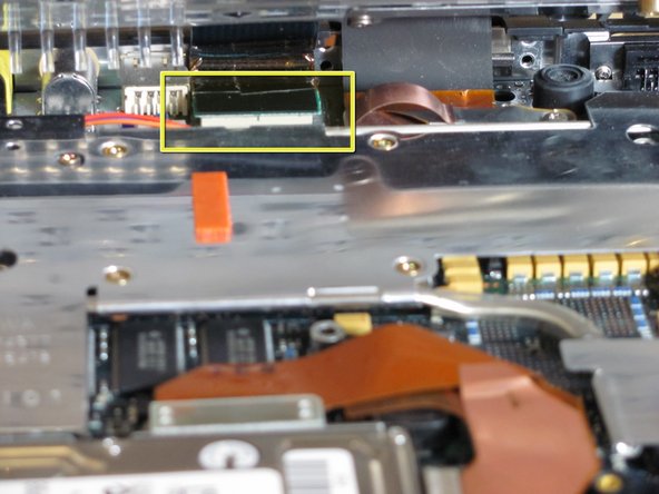 Disassembling IBM ThinkPad 560z Upper Case: step 7, image 2 of 2