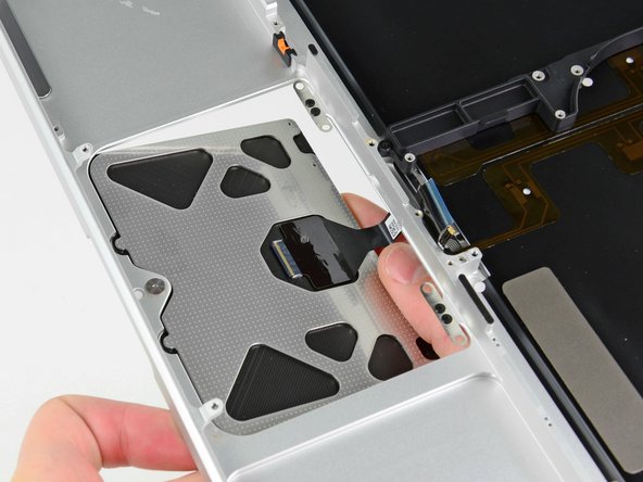 MacBook Pro 13" Unibody Mid 2010 Upper Case Replacement: step 38, image 1 of 2