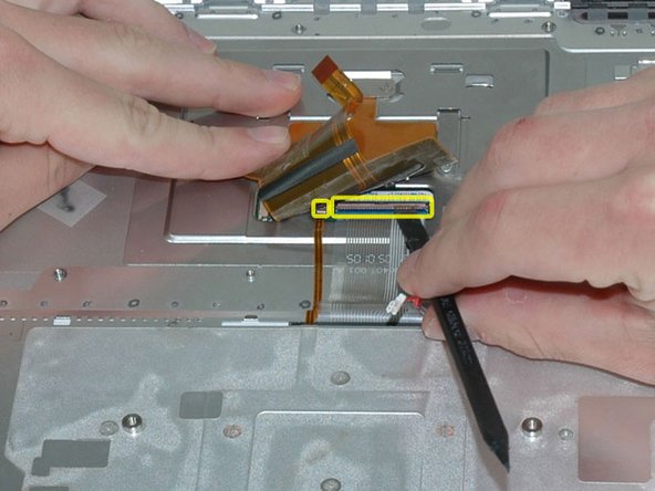 PowerBook G4 Aluminum 17" 1-1.67 GHz Keyboard (1.67 GHz LR) Replacement: step 15, image 1 of 1