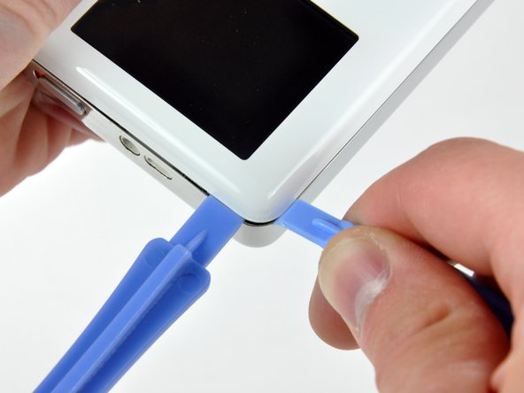 iPod 4th Generation or Photo Headphone Jack Bracket Replacement: step 4, image 1 of 2