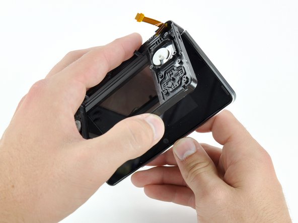 Nintendo 3DS Wi-Fi Antenna Replacement: step 30, image 1 of 3