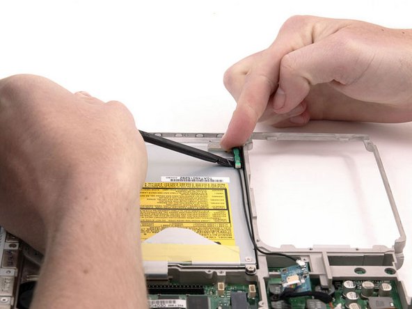 iBook G4 12" 800 MHz-1.2 GHz Bluetooth Replacement: step 38, image 1 of 1