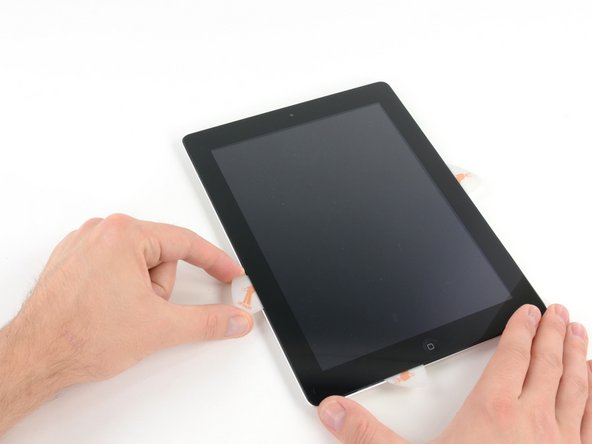 iPad 2 CDMA LCD Replacement: step 23, image 1 of 3