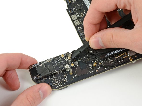 Mac Mini Mid 2011 I/O Bezel Replacement: step 20, image 2 of 2