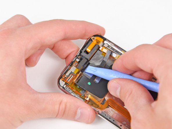 iPod Touch 3rd Generation Logic Board Replacement: step 31, image 1 of 1