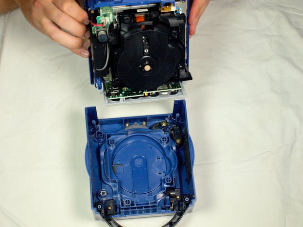 Nintendo GameCube Motherboard Replacement: step 2, image 2 of 3