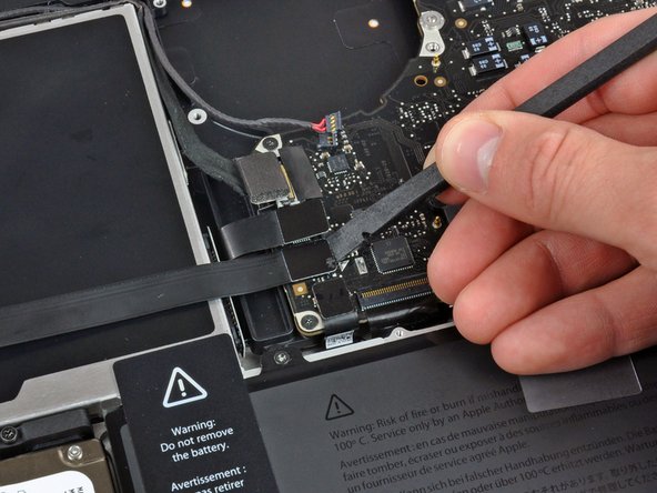 MacBook Pro 13" Unibody Mid 2010 Left Speaker Replacement: step 11, image 2 of 3