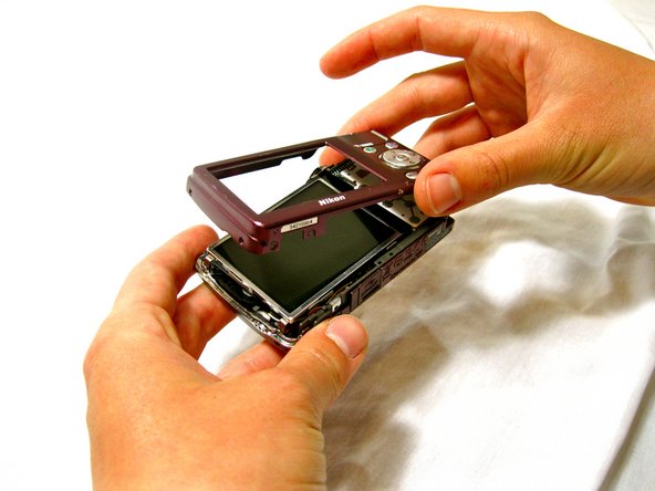 Nikon Coolpix S220 Lens Replacement: step 4, image 1 of 1