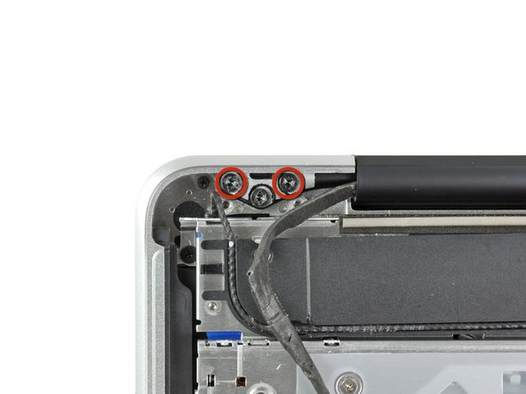 MacBook Pro 13" Unibody Mid 2010 LCD Replacement: step 11, image 1 of 2