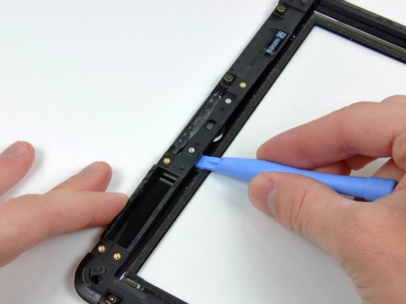 iPad Wi-Fi Display Frame Replacement: step 25, image 1 of 2