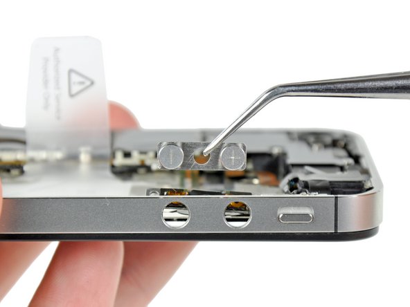 iPhone 4S Volume Buttons Replacement: step 9, image 1 of 1