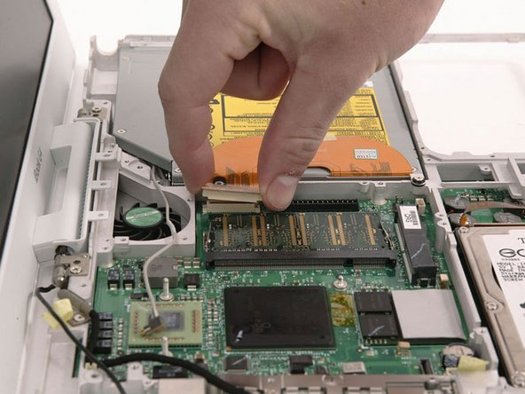 iBook G4 12" 800 MHz-1.2 GHz Logic Board Replacement: step 52, image 1 of 1