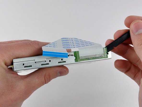 iBook G4 12" 1.33 GHz Optical Drive Replacement: step 36, image 1 of 1