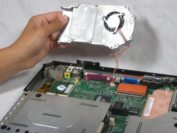 Disassembling IBM ThinkPad A30 Speakers: step 16, image 3 of 3